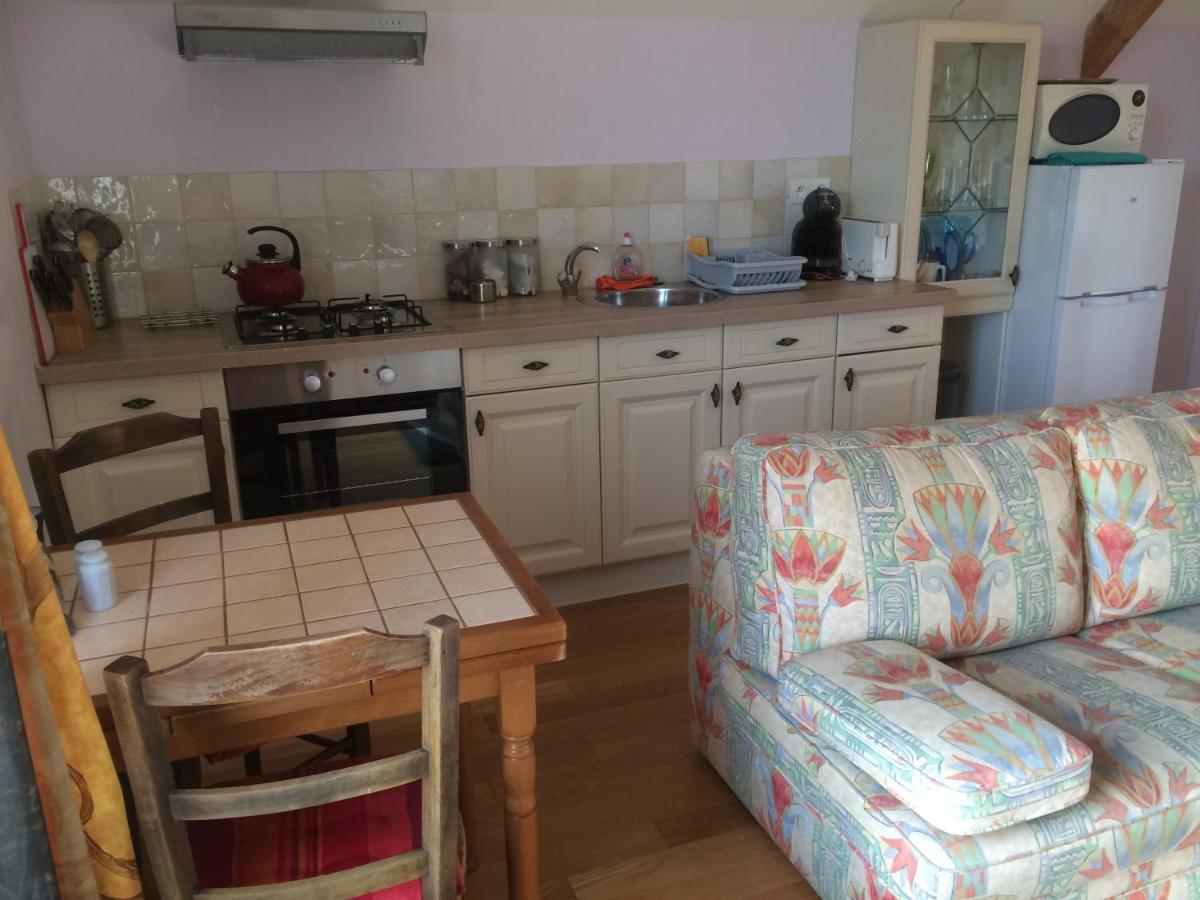 Les Petits Chenes Bed & Breakfast La Pellerine  Luaran gambar